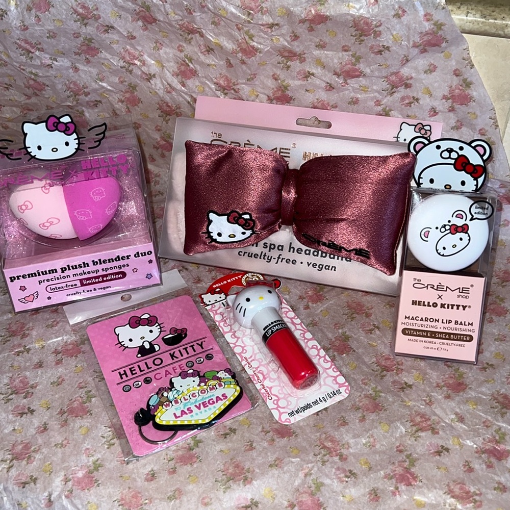 HELLO KITTY BEAUTY COLLECTION 💕🎀💖🌸💕ALL NEW